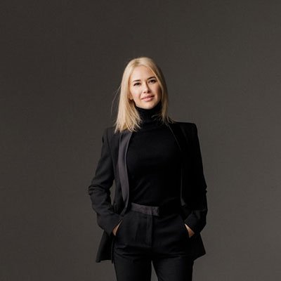 Jenny L.
